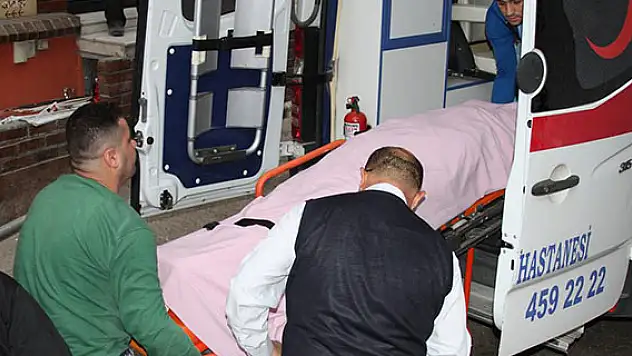 Adana'da cam silerken 3. kattan düşen kadın öldü