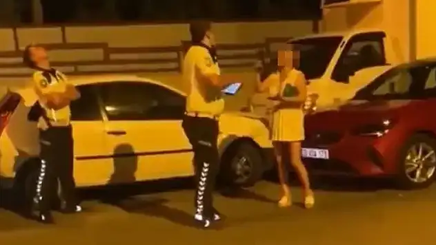 Adana'da çevirmeye takılan kadın sürücü polisi bu sözlerle tehdit etti!