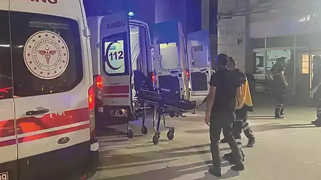 Adana'da korkunç kaza! Kamyonet ile tanker çarpıştı: 1 ölü, 8 yaralı
