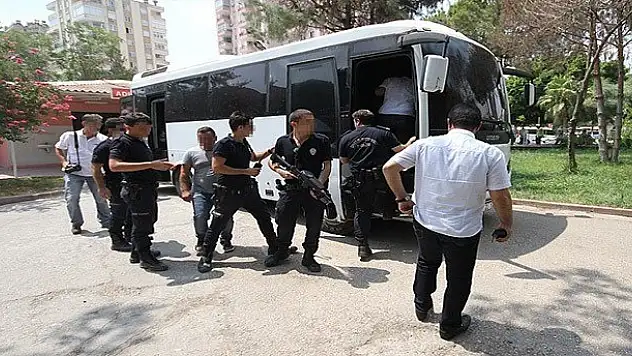 Adana'da terör örgütü operasyonu: 17 gözaltı