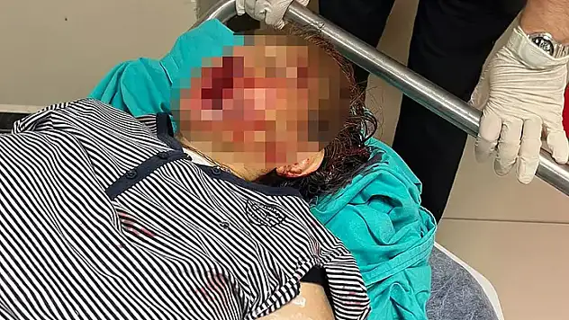 Adana'da torun vahşeti! Demir kürekle darp etti
