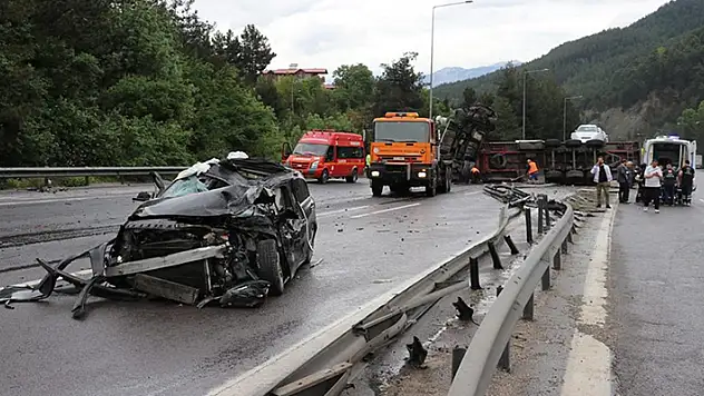 Adana'da zincirleme trafik kazasında 7 kişi yaralandı
