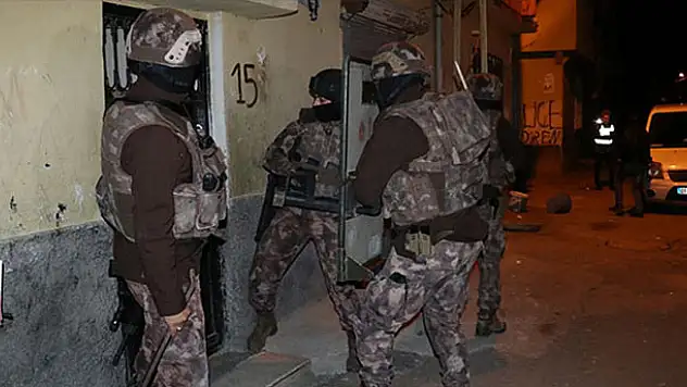 Adana merkezli 5 ilde PKK/KCK operasyonu: 19 gözaltı