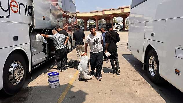 Adana sıcağından bunalan yolcu çareyi Konya'da buldu