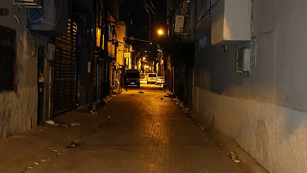 Adana'da 12 saatte 5'i kadın 6 kişi öldürüldü
