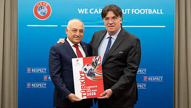 Adaylık dosyası UEFA'ya sunuldu