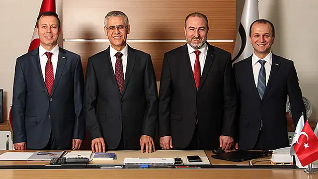 Adese'de görev değişimi