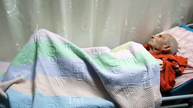 Adile Naşit'in eşi vefat etti!