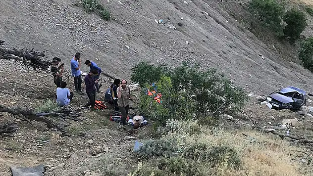 Adıyaman'da otomobil uçuruma yuvarlandı: 1 ölü, 1 yaralı
