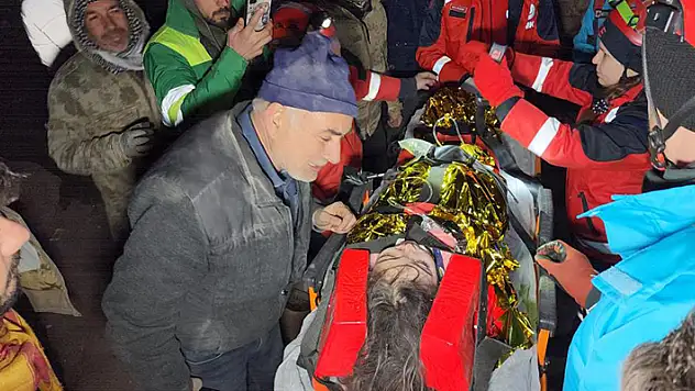Adıyaman'da sevindiren haber: Küçük Betül 47 saat sonra kurtarıldı
