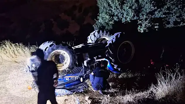 Adıyaman'da traktör devrildi, sürücü öldü
