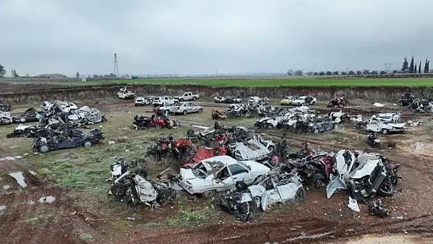 Adıyaman'daki araç mezarlığı dron ile görüntülendi
