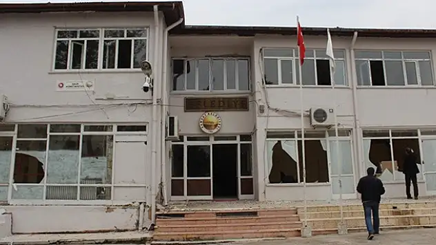 Adıyaman depremi köyün yarısını yıktı!