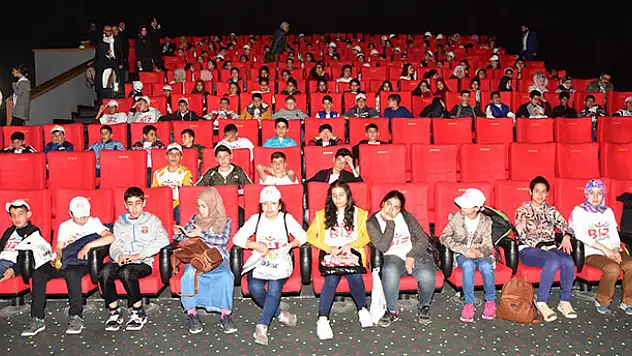 Adıyamanlı öğrenciler Konya'da 'Direniş Karatay' filmini izledi