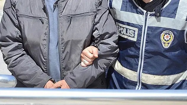 Adli kontrolle serbest bırakılan 3 FETÖ/PDY üyesi tutuklandı