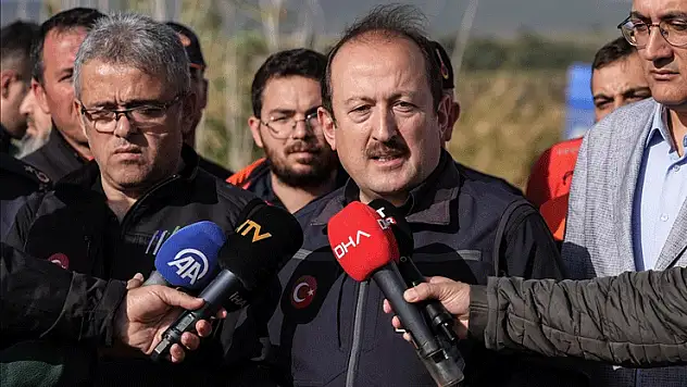 AFAD Başkanı Pehlivan'dan Foça'daki sel sonrası yürütülen çalışmalara ilişkin açıklama