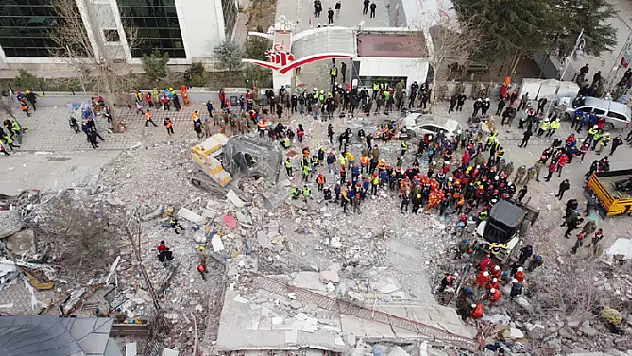 AFAD son durumu açıkladı! '2 kişi hayatını kaybetti, 140 kişi yaralandı'
