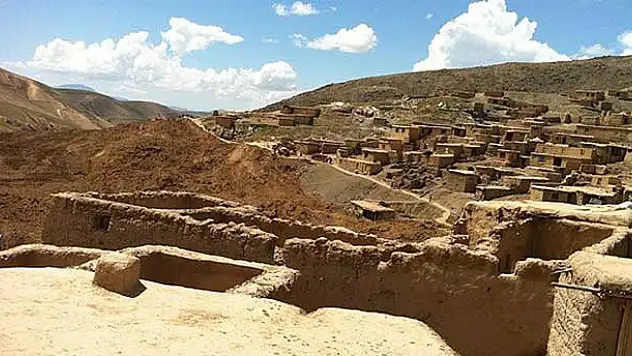 Afganistan'da toprak kayması: 52 ölü