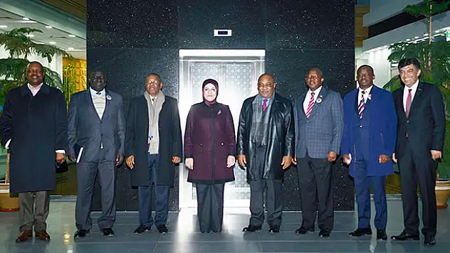 Afrika Büyükelçilerinden Başkan Toru'ya ziyaret