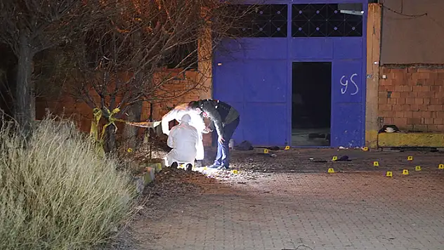 Afyonkarahisar'da eski eş katliam yaptı: 3'ü kadın, 4 ölü!

