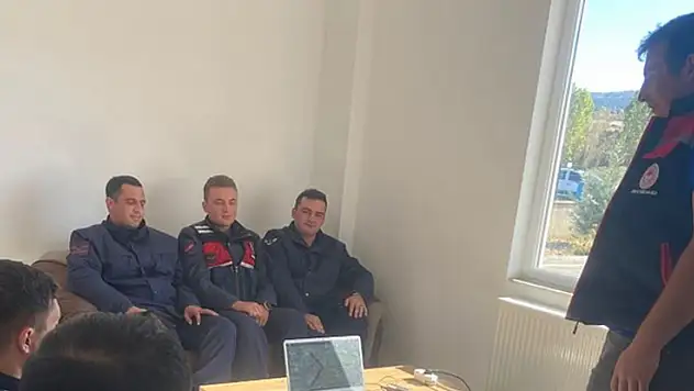 Afyonkarahisar'da Polis ve jandarma personeline eğitim verildi