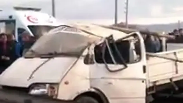Afyonkarahisar-Konya kara yolunda düğün konvoyu kana bulandı: 1 ölü, 3 yaralı
