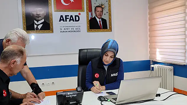 Afyonkarahisar'daki depremde 4 köy evinde maddi hasar meydana geldi
