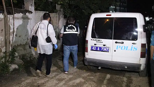 Ağabeyi ile kavga etti, 8 aylık hamile yengesini öldürdü