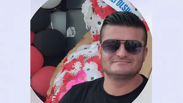Ağaca çarpan motosikletli hayatını kaybetti