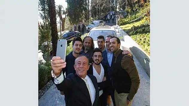 Ağaoğlu fenomenlerle buluştu