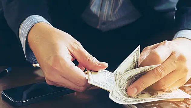 Ağır Ceza Avukatı uyarıyor! Tanımadığınız kimseye para transfer etmeyin
