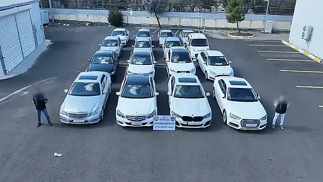 Ağır hasarlı araçları usulsüz 'change' yapan sanıklara 225 yıla kadar hapis istemi