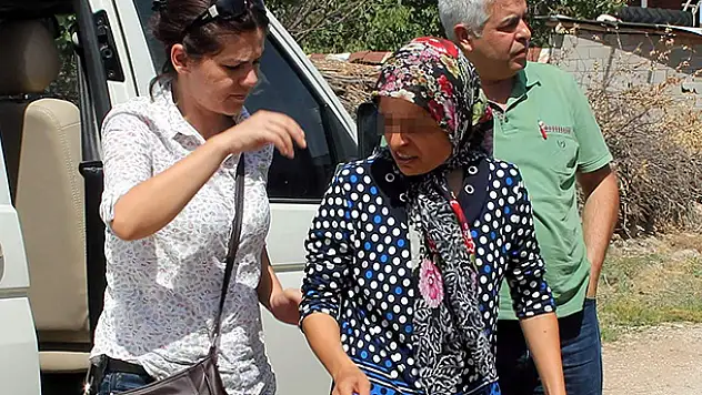 Ağlayan bebeğini susturamayınca yere atarak öldürdü