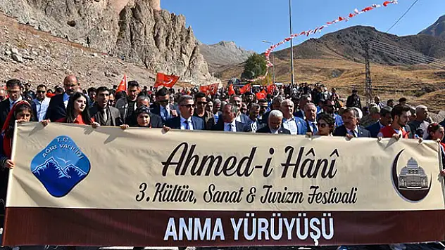 Ağrı'da 3. Ahmed-i Hani Kültür, Sanat ve Turizm Festivali başladı
