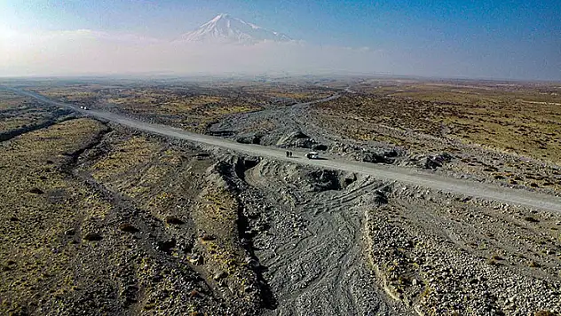 Ağrı Dağı'na yapılan 75 kilometrelik 'turizm ve güvenlik yolu' tamamlandı