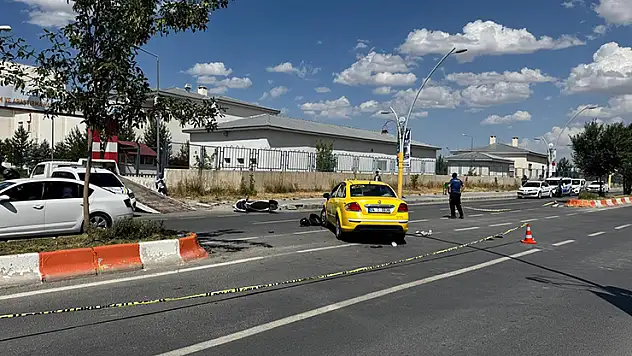 Ağrı'da trafik kazası: Karı koca hayatını kaybetti