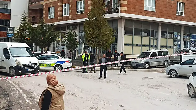 Ahlat'ta temel kazısı sırasında doğalgaz boru hattı delindi