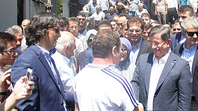 Ahmet Davutoğlu: 'Herkes ata dostu'