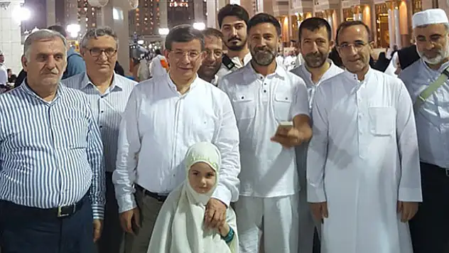 Ahmet Davutoğlu Medine'de