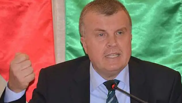 Ahmet Şan'dan Aziz Yıldırım'a cevap