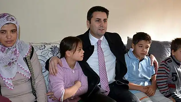 Ahşap evdeki yangın sonrasında vatandaşlar seferber oldu