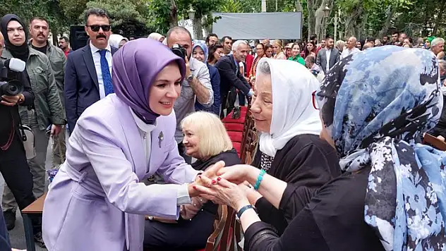 Aile ve Sosyal Politikalar Bakanı Göktaş'tan Darülaceze'ye bayram ziyareti
