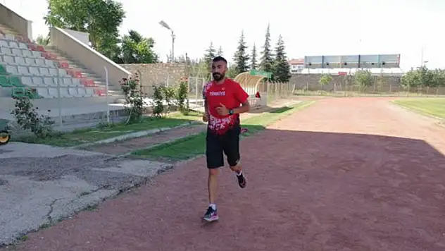 Ailesinin engellemelerine rağmen sporu bırakmayan milli atlet 89 kez milli forma giydi

