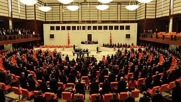 Ak Parti 2. turda 'sürpriz' istemiyor