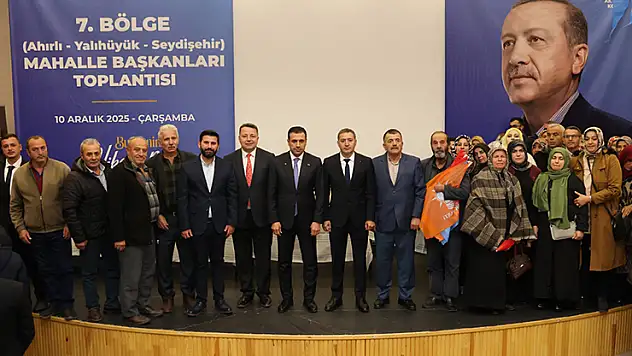 AK Parti 7. Bölge Mahalle Başkanları Toplantısı Seydişehir'de yapıldı