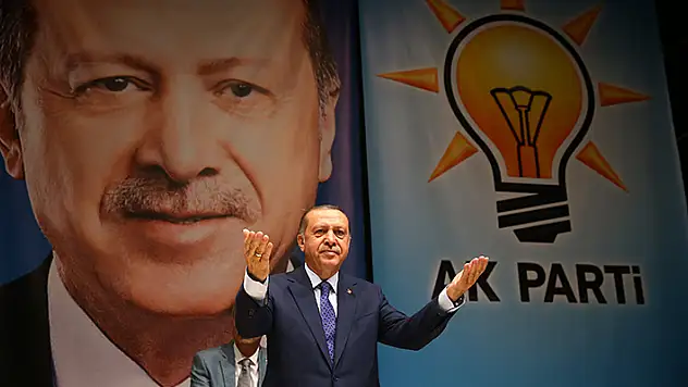 AK Parti anketleri! İl il 'Kim başkan adayı olsun' diye soruluyor
