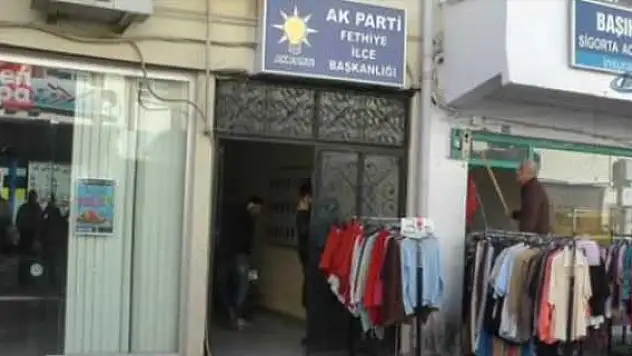AK Parti binası önünde patlama