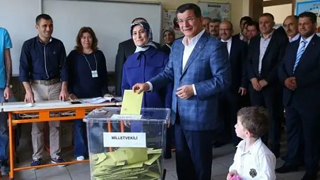 Ak Parti birinci çıktı!