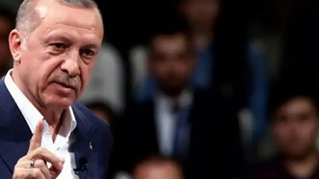 AK Parti'de on isim topun ağzında