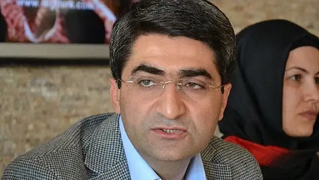AK Parti'de şok: Adaylıktan çekildi